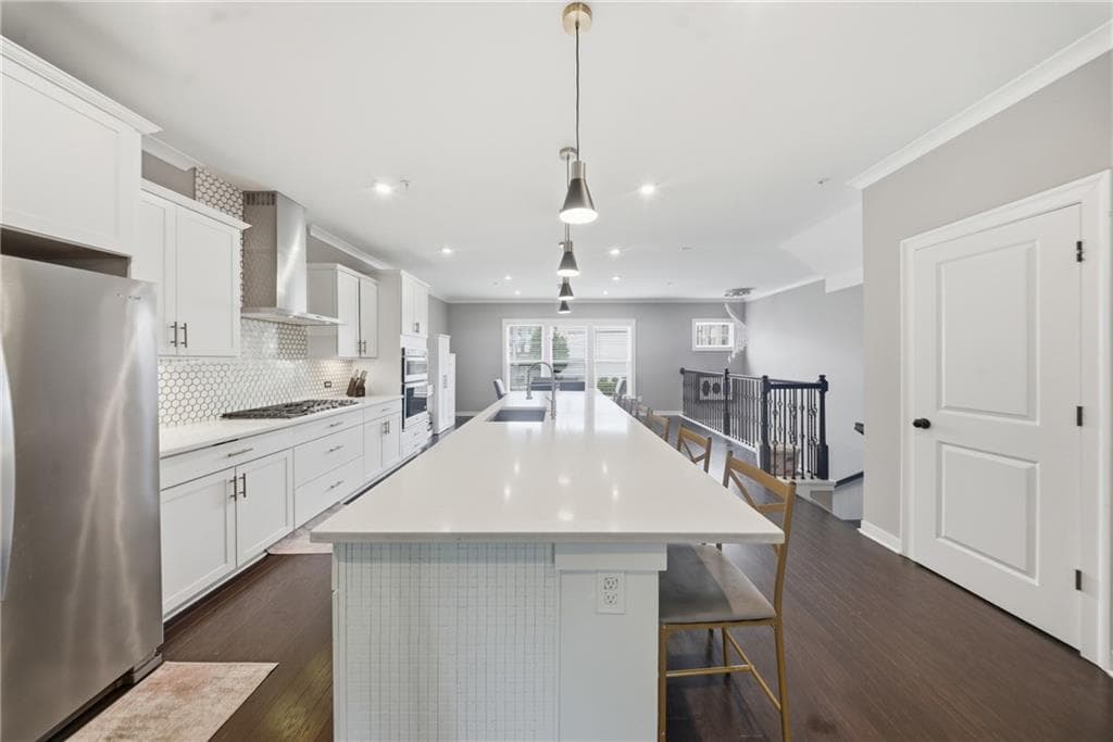3 bedroom, 5 bathroom, 2,725 sq ft townhouse for sale at 2087 Holtz Lane, Atlanta, GA 30318 — photo 7