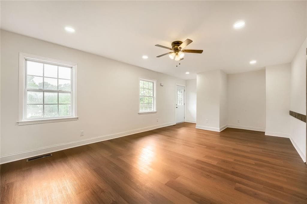 3 bedroom, 2 bathroom, 1,400 sq ft single family residence for sale at 472 Rigby Street, Marietta, GA 30060 — photo 10