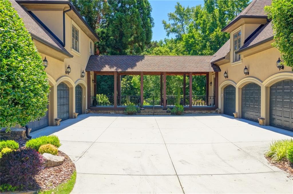 8 bedroom, 10 bathroom, 12,000 sq ft single family residence for sale at 1390 Hillside Drive, Grayson, GA 30017 — photo 6