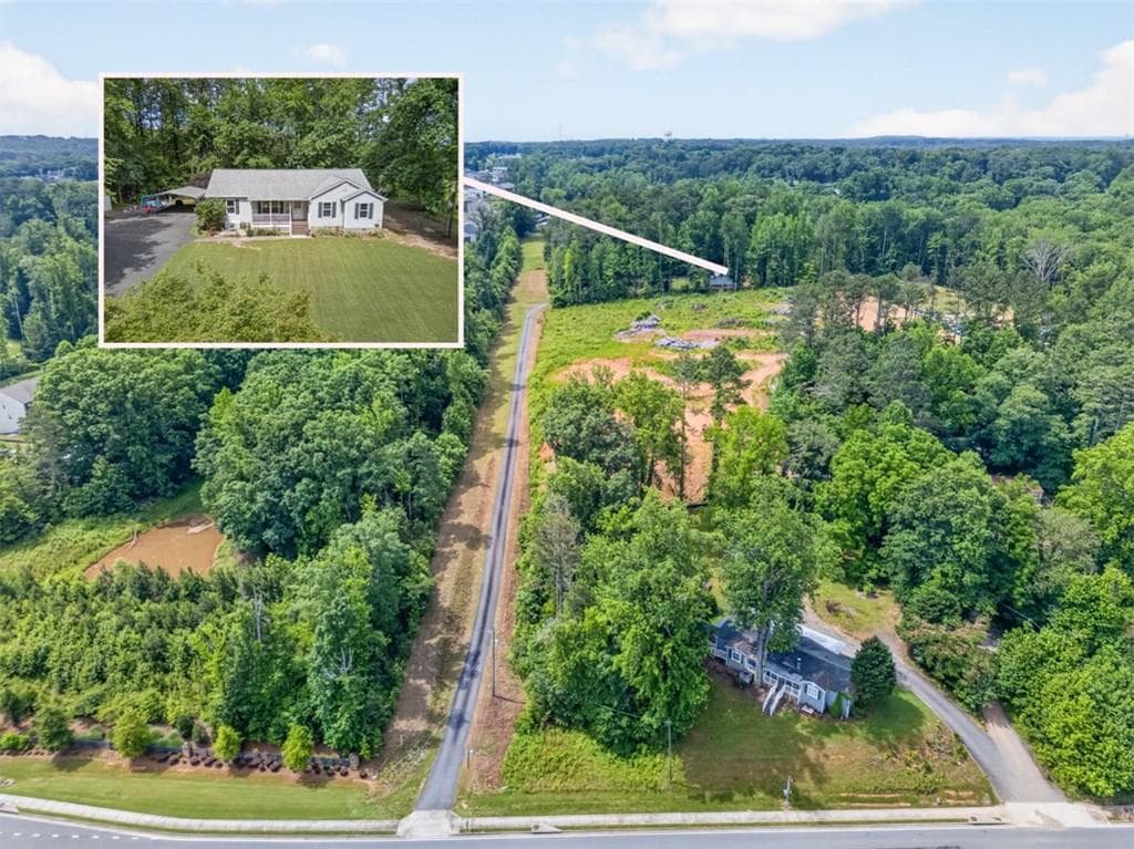 4 bedroom, 2 bathroom, 1,720 sq ft single family residence for sale at 3771 Castleberry Road, Cumming, GA 30040 — photo 5