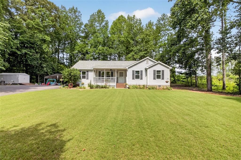4 bedroom, 2 bathroom, 1,720 sq ft single family residence for sale at 3771 Castleberry Road, Cumming, GA 30040 — photo 6