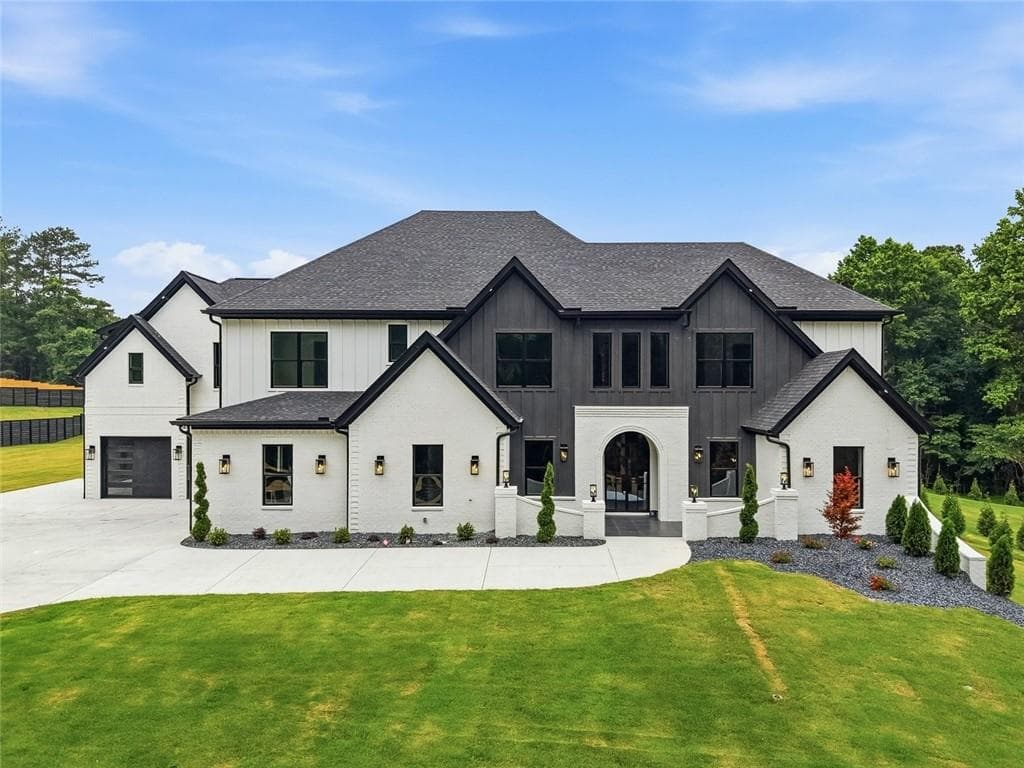 5 bedroom, 6 bathroom, 7,300 sq ft single family residence sold at 3205 Thompson Mill Road, Buford, GA 30519