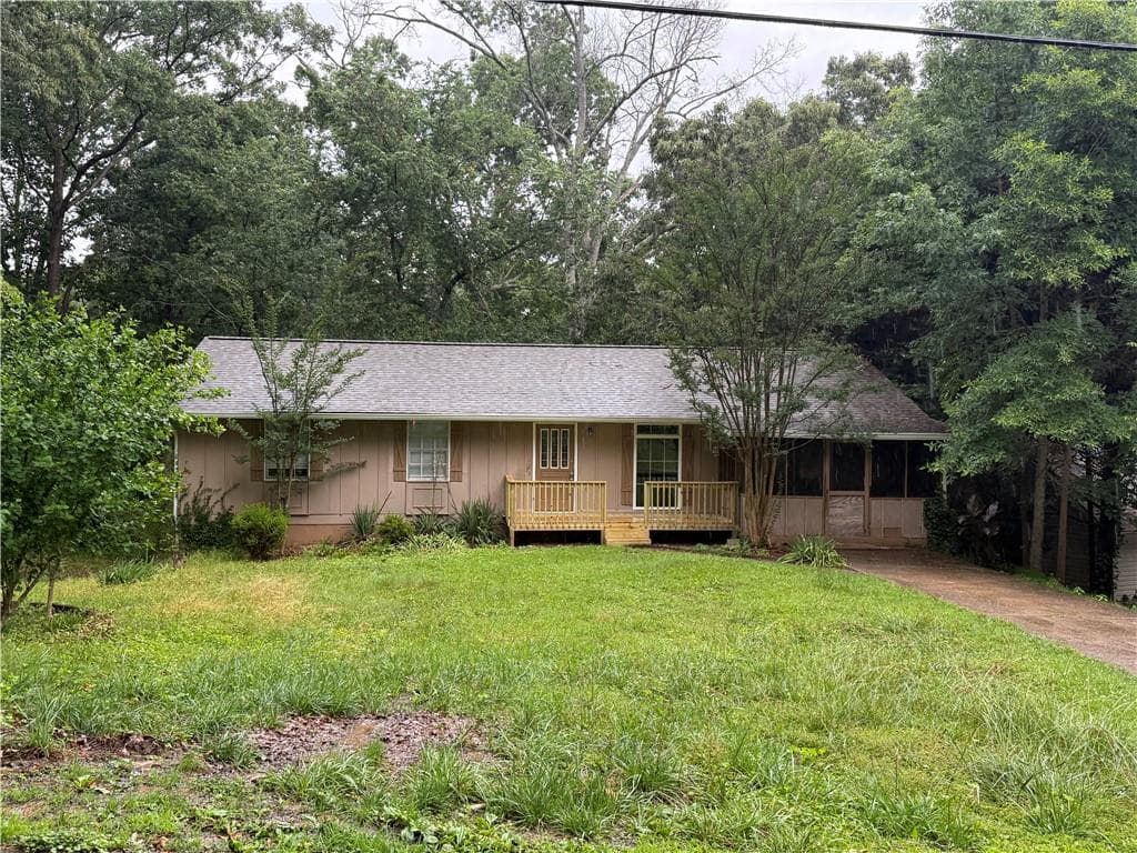 3 bedroom, 2 bathroom, 1,325 sq ft single family residence for rent at 3945 Fraser Circle, Gainesville, GA 30506 for $1,675 a month