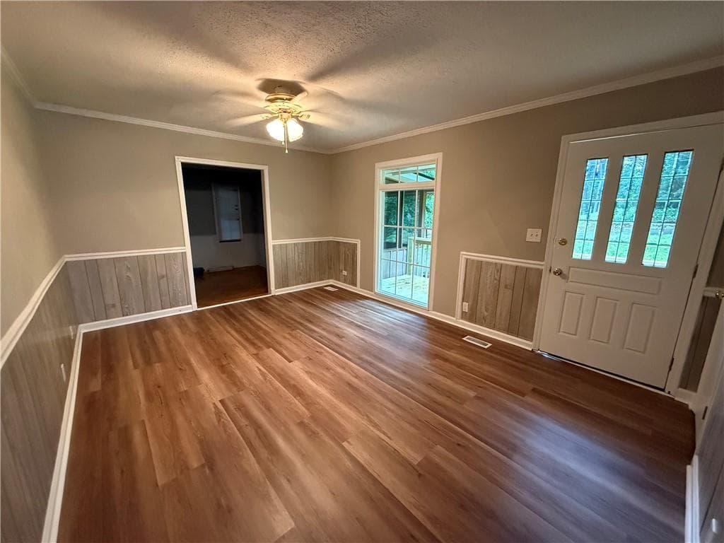 3 bedroom, 2 bathroom, 1,325 sq ft single family residence for rent at 3945 Fraser Circle, Gainesville, GA 30506 for $1,725 a month — photo 2