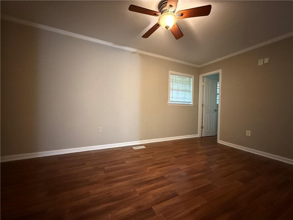 3 bedroom, 2 bathroom, 1,325 sq ft single family residence for rent at 3945 Fraser Circle, Gainesville, GA 30506 for $1,725 a month — photo 5