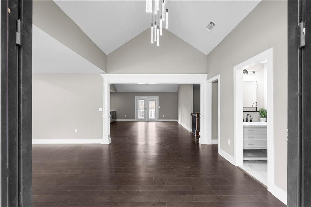 6 bedroom, 5 bathroom single family residence for rent at 7530 Spalding Lane, Atlanta, GA 30350 for $6,500 a month — photo 7