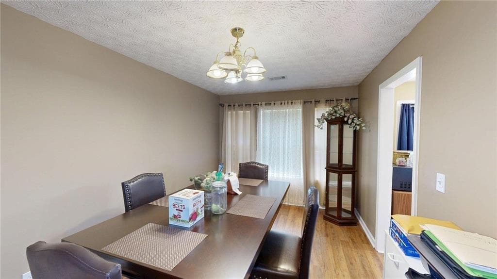 4 bedroom, 3 bathroom, 2,250 sq ft single family residence for sale at 100 Hawthorn Drive, Carrollton, GA 30116 — photo 8