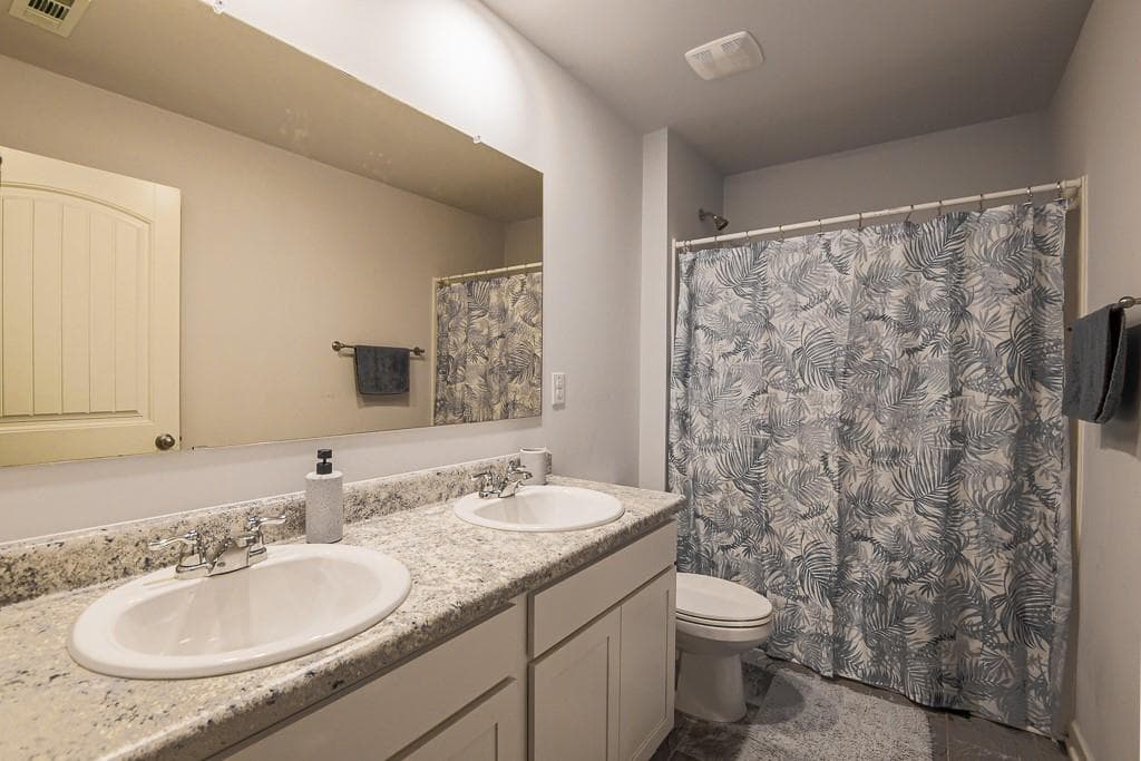 5 bedroom, 3 bathroom, 2,430 sq ft single family residence for sale at 440 Starbuck Parkway, Pendergrass, GA 30567 — photo 7
