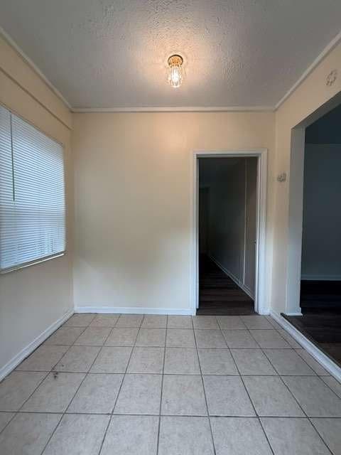 3 bedroom, 1 bathroom single family residence under contract at 1621 Van Vleck Avenue, Atlanta, GA 30316 — photo 3