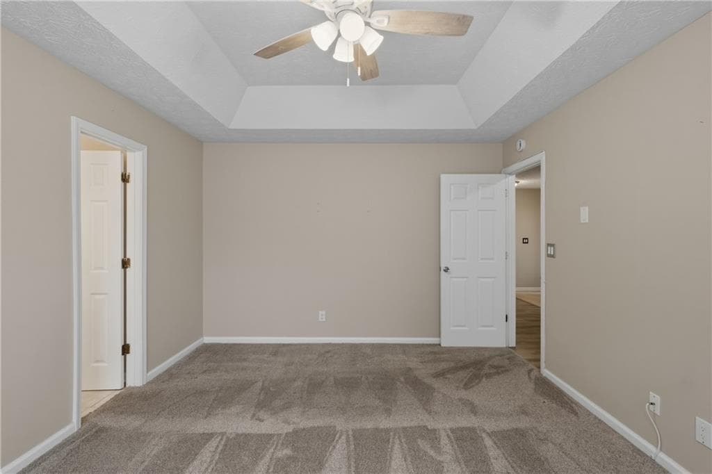 3 bedroom, 2 bathroom, 1,353 sq ft single family residence for sale at 1014 Maple Leaf Ridge, Jonesboro, GA 30238 — photo 4