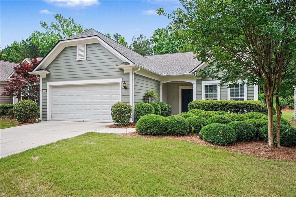 2 bedroom, 2 bathroom, 2,161 sq ft single family residence for sale at 102 Crape Myrtle Drive, Griffin, GA 30223 — photo 3