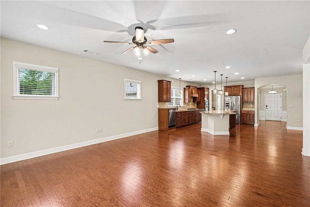2 bedroom, 2 bathroom, 2,161 sq ft single family residence for sale at 102 Crape Myrtle Drive, Griffin, GA 30223 — photo 6