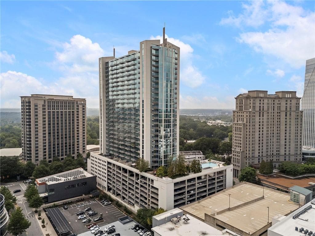 1 bedroom, 1 bathroom, 698 sq ft condominium for rent at 3324 Peachtree Road 915, Atlanta, GA 30326 for $1,700 a month — photo 1 of 52
