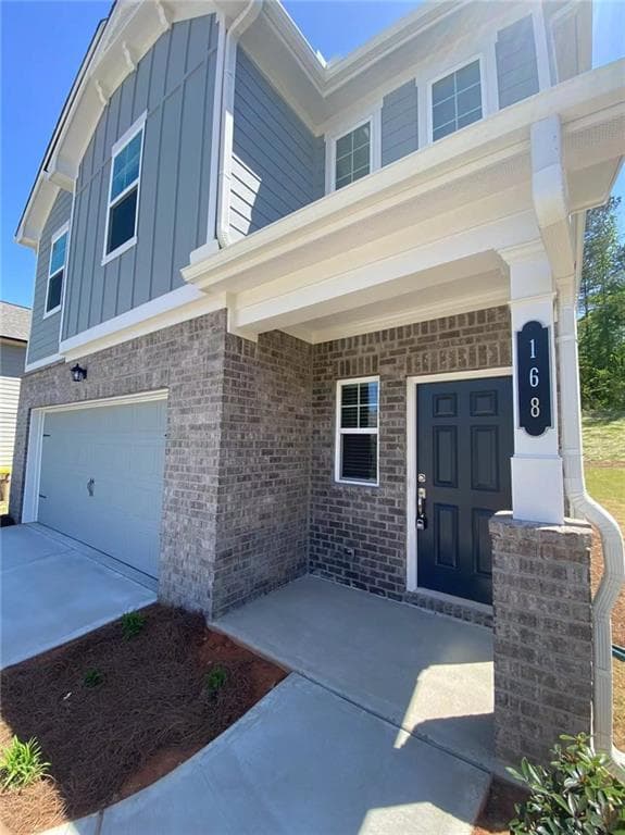4 bedroom, 3 bathroom, 1,900 sq ft single family residence for rent at 168 Golden Eagle Parkway, Braselton, GA 30517 for $2,250 a month — photo 2