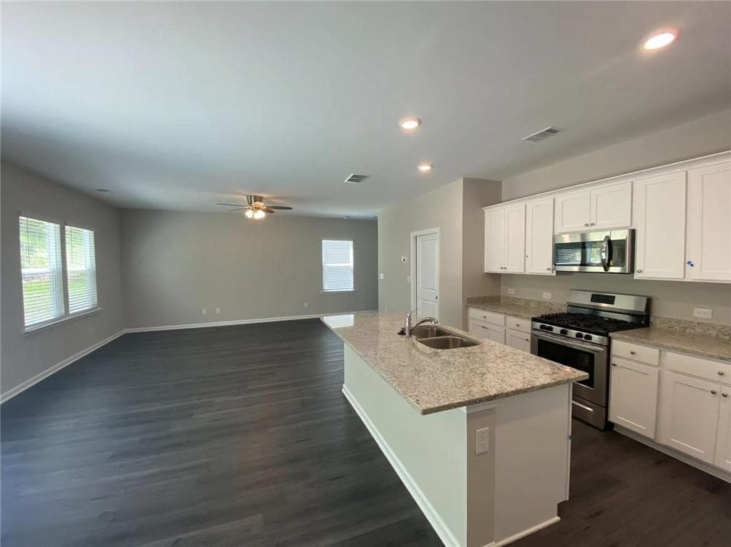 4 bedroom, 3 bathroom, 1,900 sq ft single family residence for rent at 168 Golden Eagle Parkway, Braselton, GA 30517 for $2,250 a month — photo 8