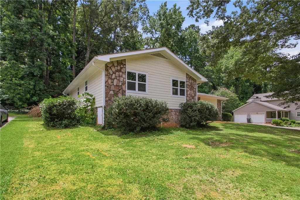 3 bedroom, 2 bathroom, 1,742 sq ft single family residence for sale at 721 Belmont Ridge, Lawrenceville, GA 30043 — photo 7