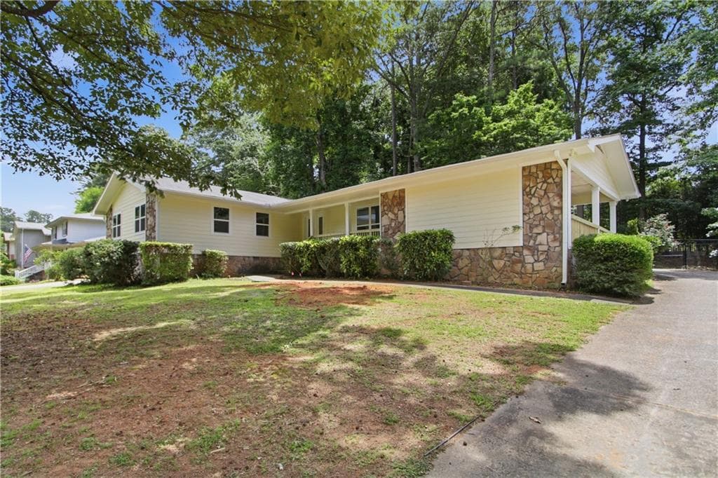 3 bedroom, 2 bathroom, 1,742 sq ft single family residence for sale at 721 Belmont Ridge, Lawrenceville, GA 30043 — photo 8