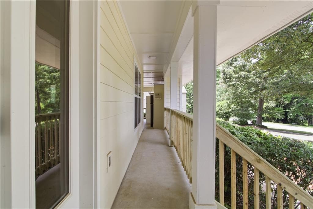3 bedroom, 2 bathroom, 1,742 sq ft single family residence for sale at 721 Belmont Ridge, Lawrenceville, GA 30043 — photo 9