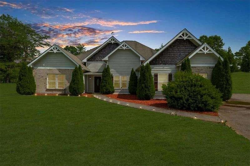 4 bedroom, 2 bathroom, 2,078 sq ft single family residence under contract at 79 Hampton Hills Lane, Cleveland, GA 30528