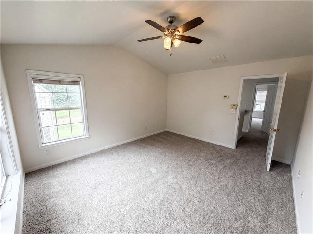 3 bedroom, 3 bathroom, 2,529 sq ft townhouse for sale at 4660 Creekside Villas Way, Smyrna, GA 30082 — photo 4
