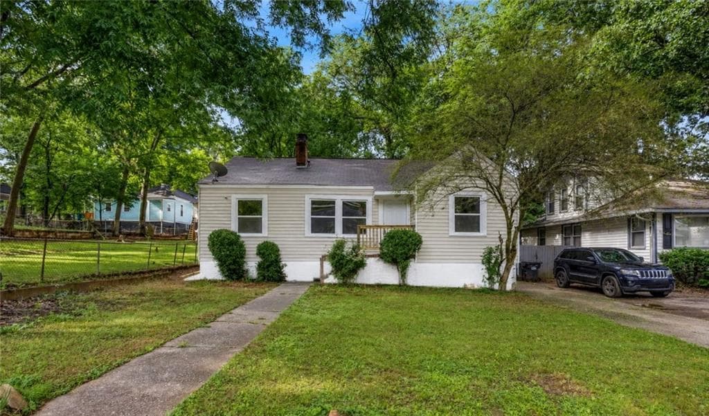3 bedroom, 1 bathroom, 1,160 sq ft single family residence for sale at 1826 E Farris Avenue, Atlanta, GA 30344 — photo 2