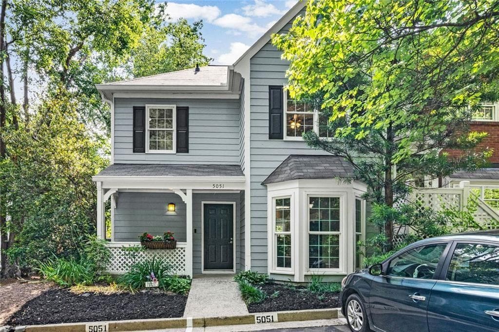 2 bedroom, 2 bathroom, 1,444 sq ft condominium sold at 5051 Avalon Drive, Alpharetta, GA 30005