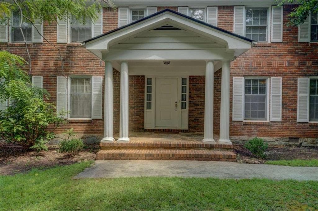 7 bedroom, 4 bathroom, 4,742 sq ft single family residence under contract at 660 Kirkus Drive, Conyers, GA 30094 — photo 2
