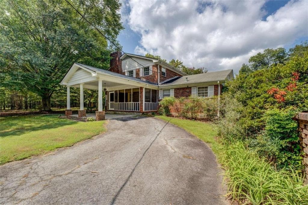 7 bedroom, 4 bathroom, 4,742 sq ft single family residence under contract at 660 Kirkus Drive, Conyers, GA 30094 — photo 4