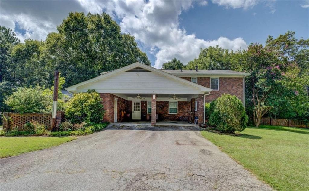 7 bedroom, 4 bathroom, 4,742 sq ft single family residence under contract at 660 Kirkus Drive, Conyers, GA 30094 — photo 5