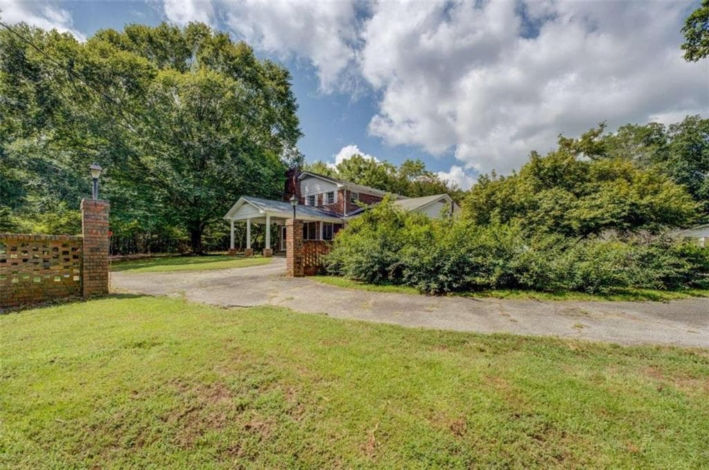 7 bedroom, 4 bathroom, 4,742 sq ft single family residence under contract at 660 Kirkus Drive, Conyers, GA 30094 — photo 6