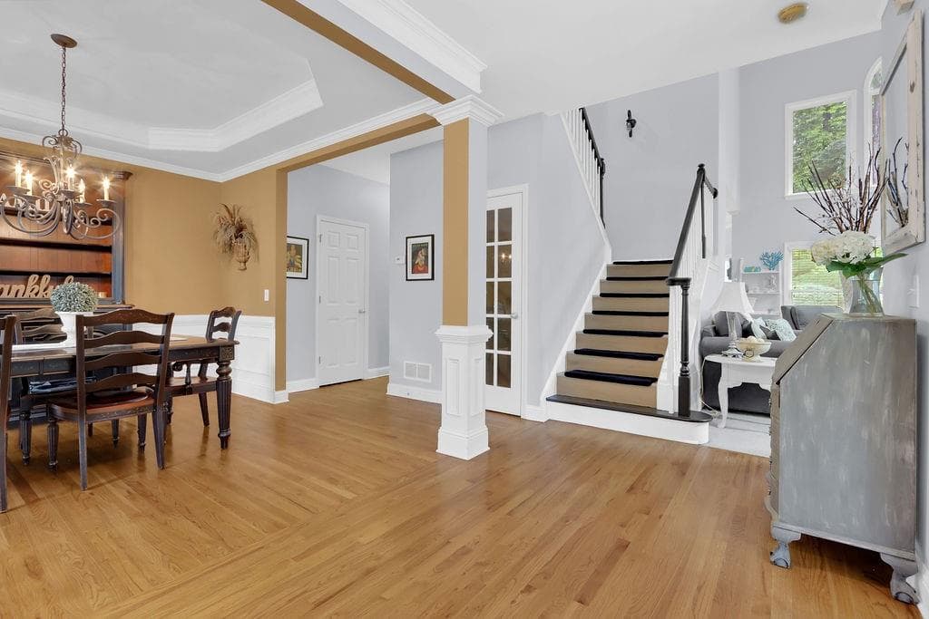5 bedroom, 5 bathroom, 4,117 sq ft single family residence for sale at 210 River Laurel Way, Woodstock, GA 30188 — photo 7