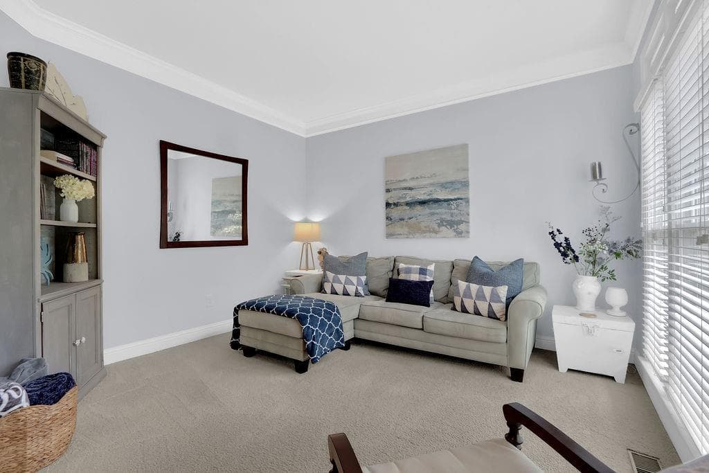 5 bedroom, 5 bathroom, 4,117 sq ft single family residence for sale at 210 River Laurel Way, Woodstock, GA 30188 — photo 8