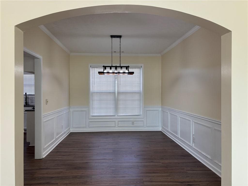 4 bedroom, 3 bathroom, 2,182 sq ft single family residence for sale at 3819 Wheaton Court, Snellville, GA 30039 — photo 3