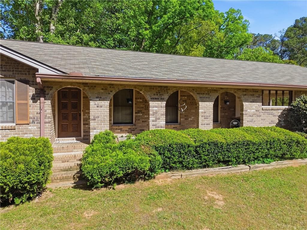 3 bedroom, 2 bathroom single family residence for sale at 3950 W Stubbs Road, College Park, GA 30349 — photo 7