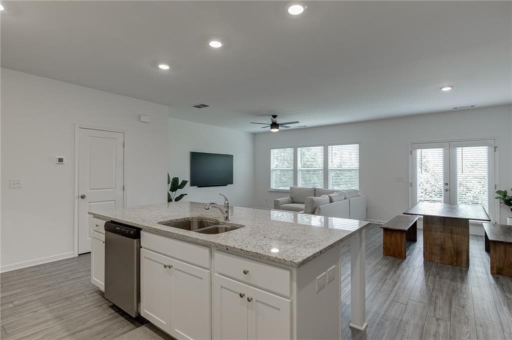 3 bedroom, 3 bathroom, 1,892 sq ft townhouse for sale at 802 Edwin Lane, Sugar Hill, GA 30518 — photo 8