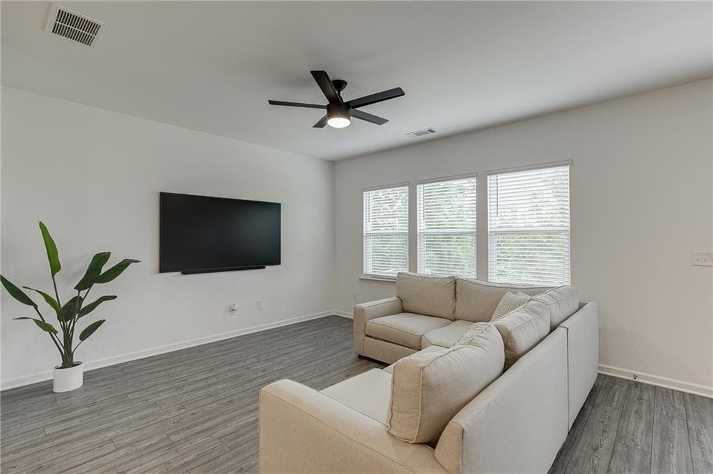 3 bedroom, 3 bathroom, 1,892 sq ft townhouse for sale at 802 Edwin Lane, Sugar Hill, GA 30518 — photo 10