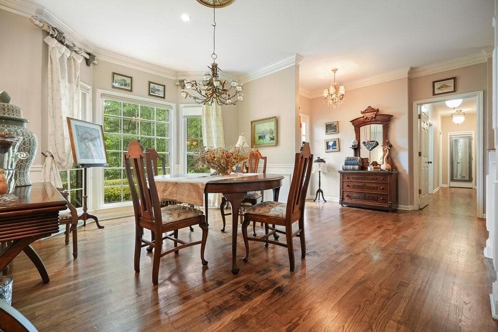 5 bedroom, 4 bathroom, 3,075 sq ft single family residence under contract at 1313 Amberwood Drive, Woodstock, GA 30189 — photo 10