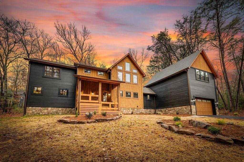 5 bedroom, 5 bathroom, 3,500 sq ft single family residence under contract at 45 Shermans Court, Mccaysville, GA 30555