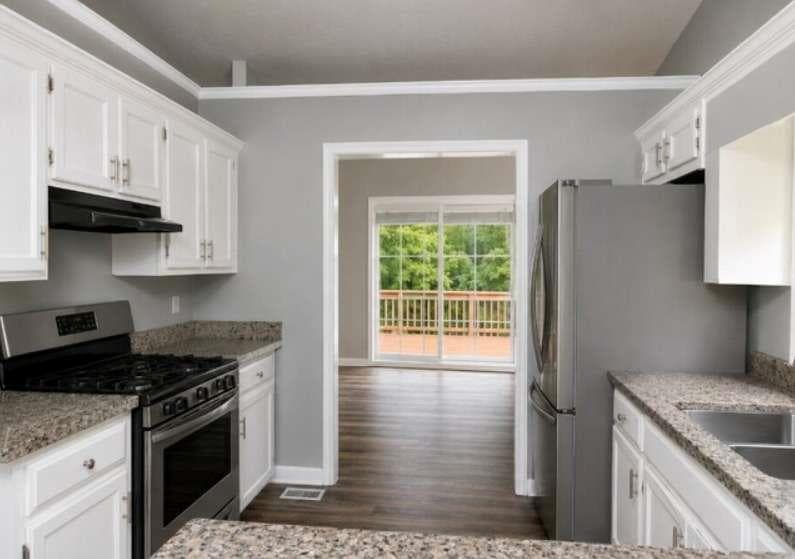 5 bedroom, 2 bathroom, 3,246 sq ft single family residence under contract at 635 Clearwater Place, Lawrenceville, GA 30044 — photo 2