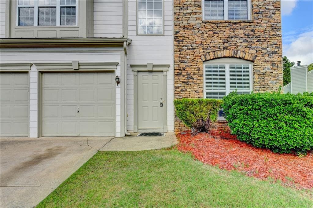 4 bedroom, 3 bathroom, 2,595 sq ft single family residence for rent at 5073 Aurelia Trail, Suwanee, GA 30024 for $2,950 a month — photo 5