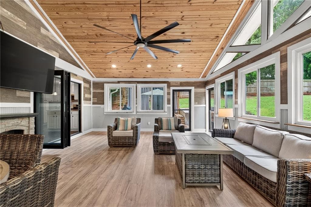 4 bedroom, 3 bathroom, 3,500 sq ft single family residence under contract at 505 Wyncourtney Drive, Sandy Springs, GA 30328 — photo 9