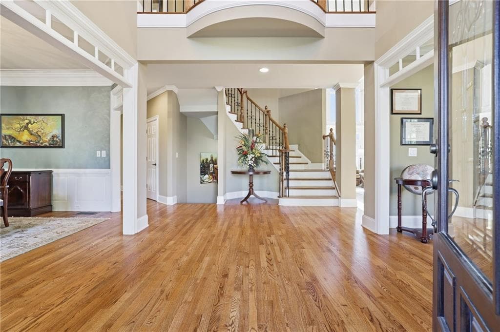 5 bedroom, 6 bathroom, 6,021 sq ft single family residence under contract at 4842 Rushing Rock Way, Marietta, GA 30066 — photo 3