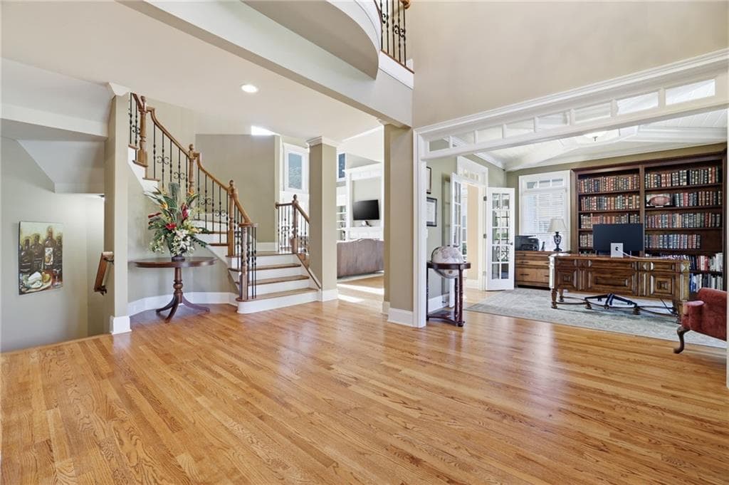 5 bedroom, 6 bathroom, 6,021 sq ft single family residence under contract at 4842 Rushing Rock Way, Marietta, GA 30066 — photo 7