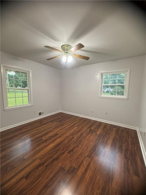 3 bedroom, 2 bathroom, 1,325 sq ft single family residence for sale at 3000 Bay Berry Drive, Marietta, GA 30008 — photo 6