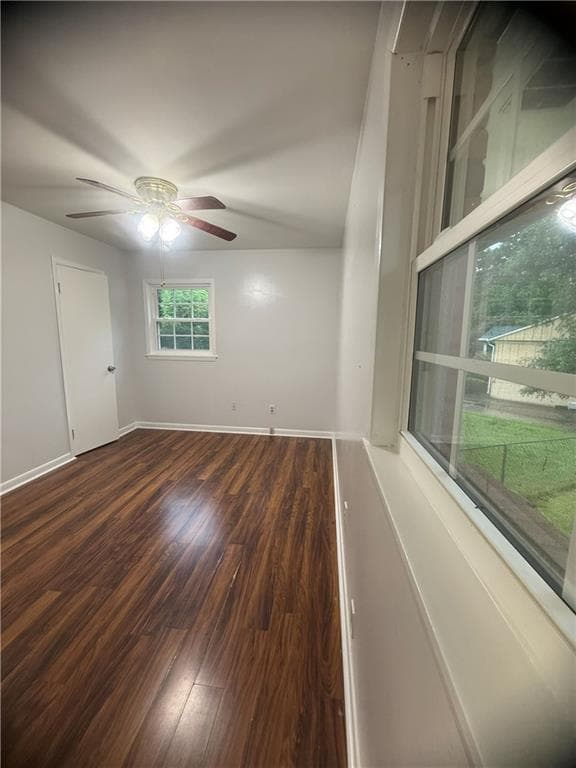 3 bedroom, 2 bathroom, 1,325 sq ft single family residence for sale at 3000 Bay Berry Drive, Marietta, GA 30008 — photo 8
