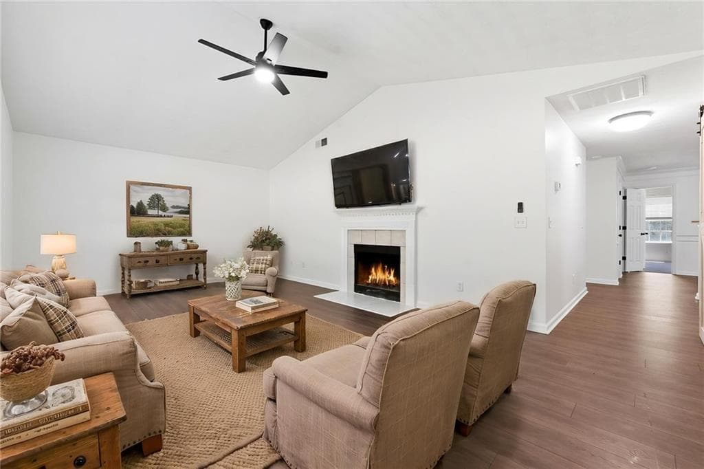 3 bedroom, 2 bathroom, 1,560 sq ft single family residence under contract at 275 Jack Russell Road, Newnan, GA 30263 — photo 6