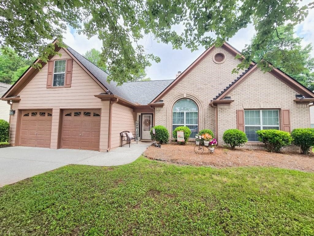 3 bedroom, 2 bathroom, 1,978 sq ft single family residence for sale at 2880 Wadley Lane, Dacula, GA 30019