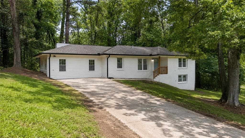 4 bedroom, 3 bathroom, 2,890 sq ft single family residence sold at 39 Anita Place, Mableton, GA 30126