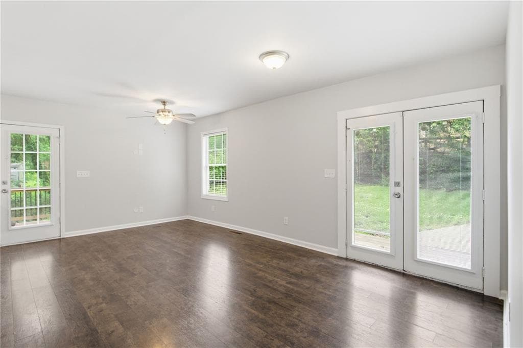 3 bedroom, 2 bathroom, 1,104 sq ft single family residence for sale at 211 First Street, Woodstock, GA 30188 — photo 9