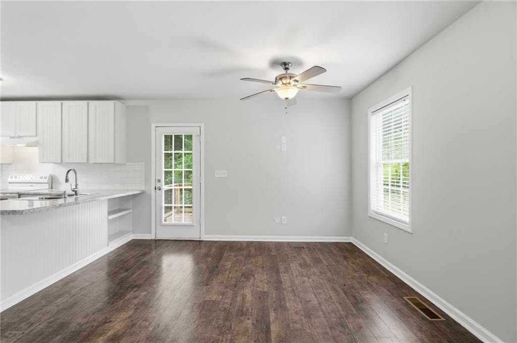 3 bedroom, 2 bathroom, 1,104 sq ft single family residence for sale at 211 First Street, Woodstock, GA 30188 — photo 10